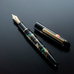 Platinum #3776 Century Kaga Maki-e Sansui Fountain Pen
